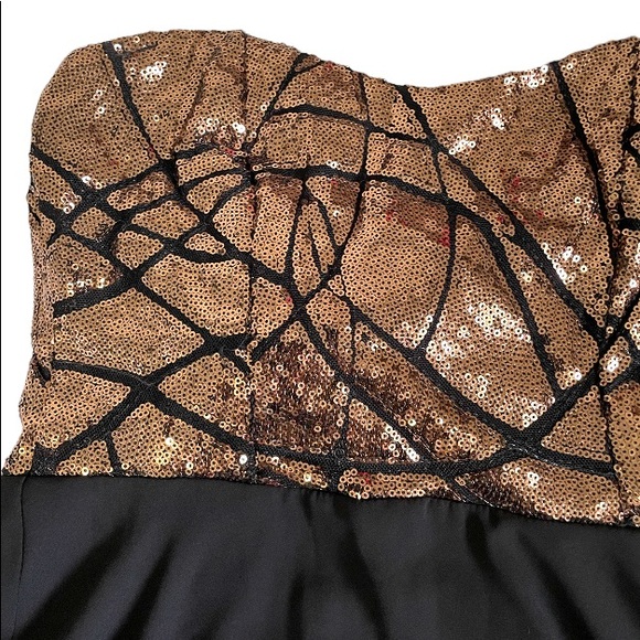 Strapless black and gold sequin mini dress - Picture 2 of 8